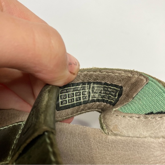 Keen Ana Cortez green leather flip flops sandals women’s size 8.5 boho casual - Picture 9 of 9